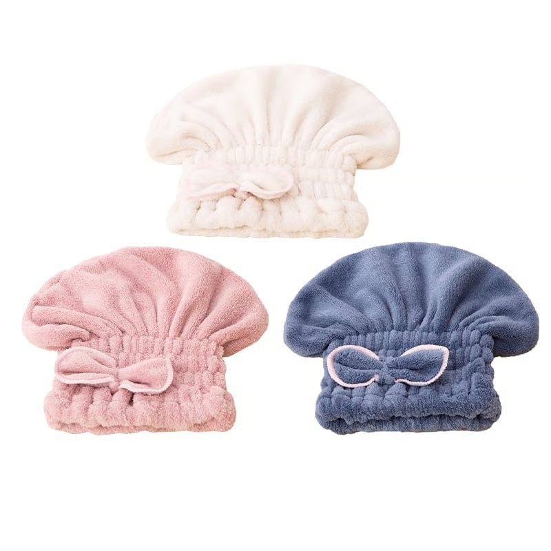 Aurenza Shop microfiber hair drying cap in soft pink, designed to reduce hair damage and frizz during drying.