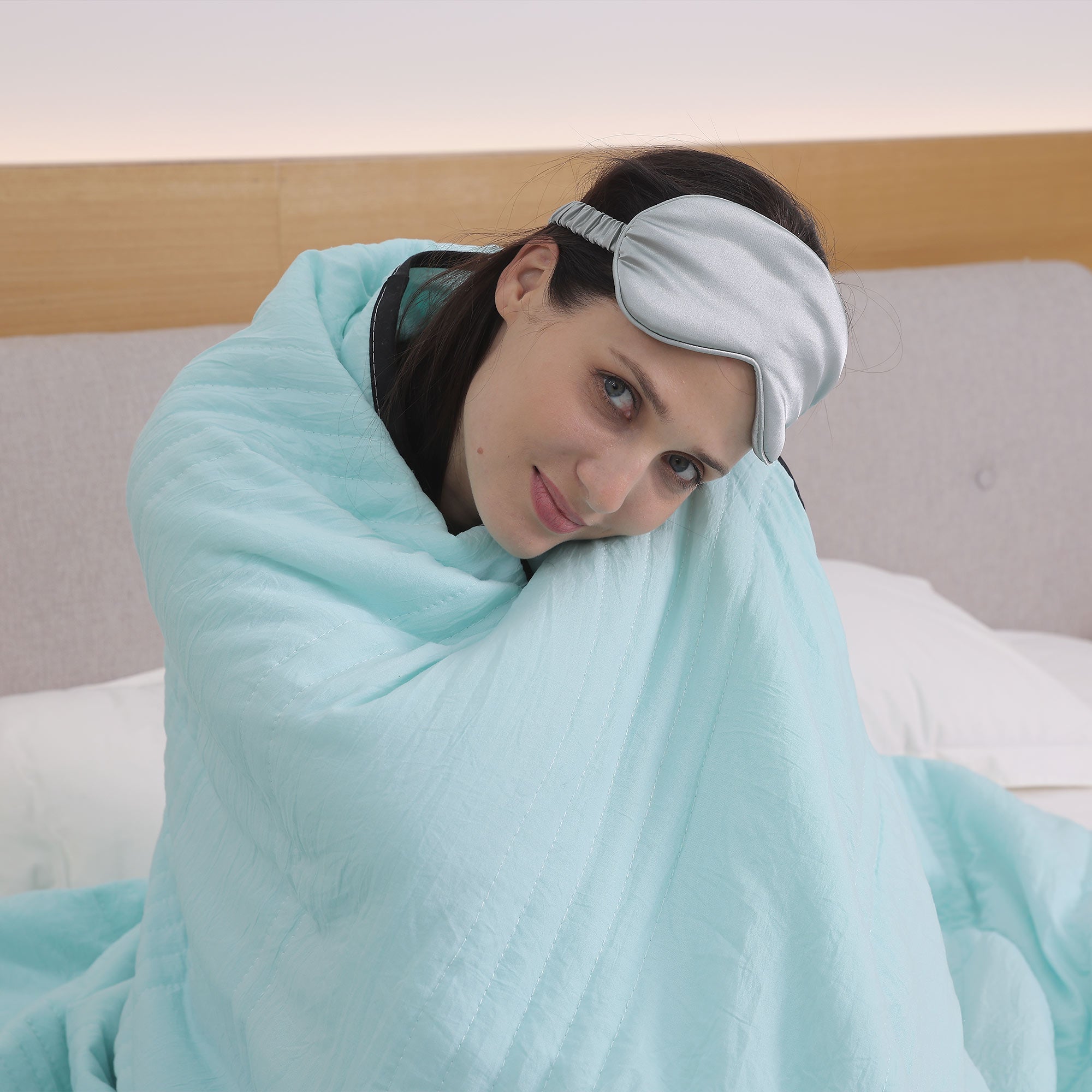 Pink ice cooling calming blanket by Aurenza Shop, double size 200x150 cm, soft and soothing comfort for relaxation.