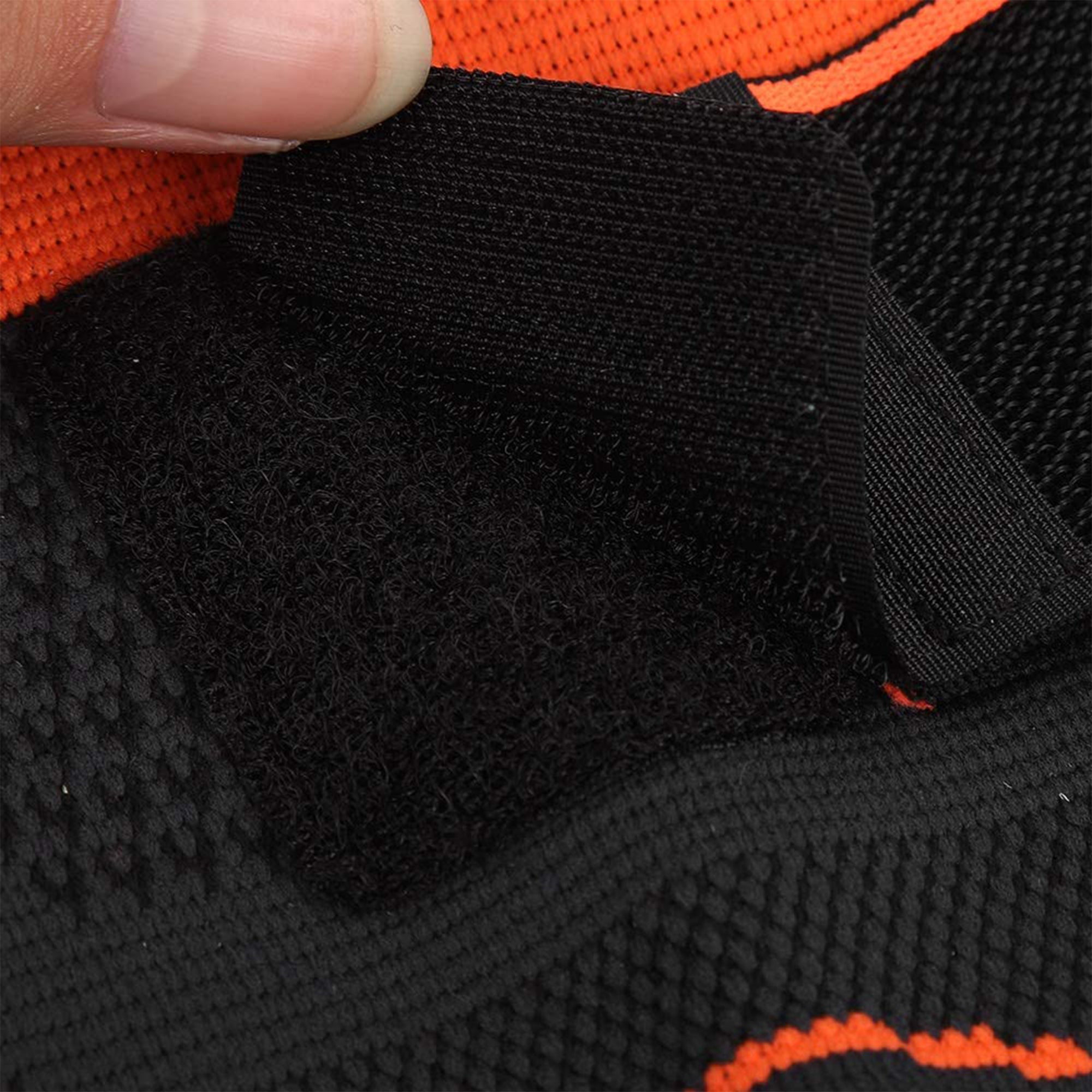 Aurenza Shop black and green compression knee support brace for men and women, ideal for running, walking, and sports.