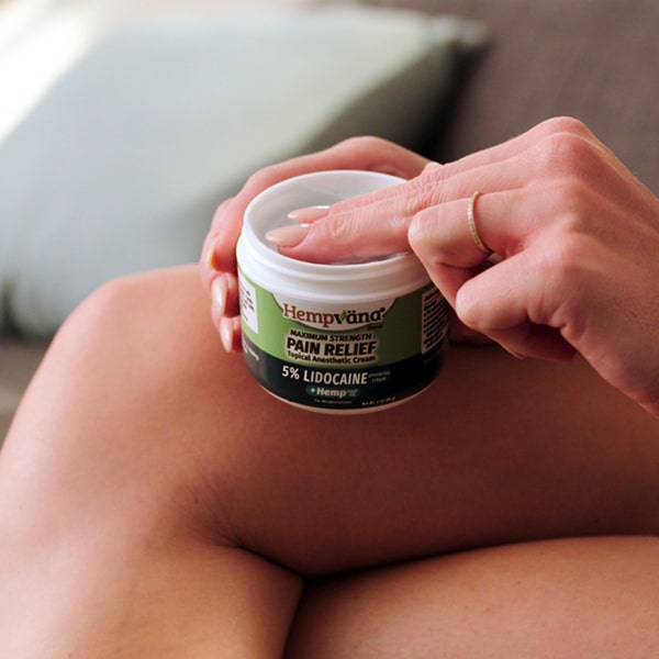 Aurenza Shop 5% Lidocaine Anorectal Pain Relief Cream tube, close-up view of the cream packaging and applicator.