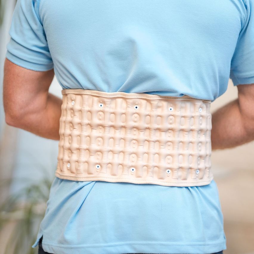 Aurerza Therava™ Press Belt in black, made of durable material, designed for waist support and compression.