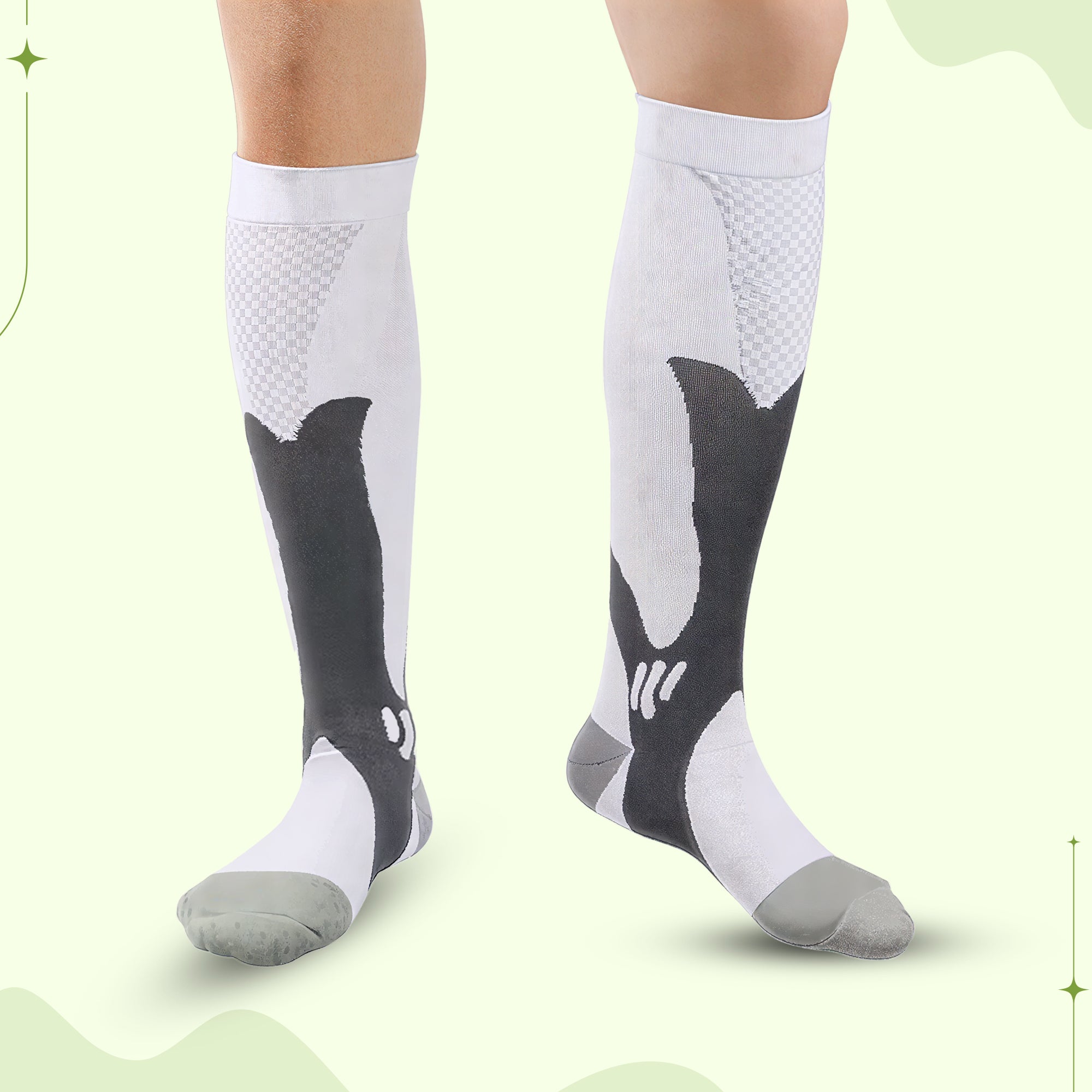 Black Aurenza Shop compression socks for women, designed for all-day wear and lower leg relief, with a comfortable fit.
